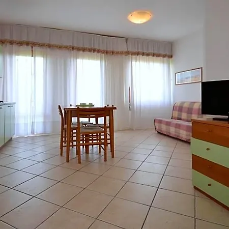 Charming Flat Only 50m From The With Parking 3* Bibione