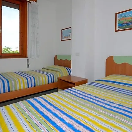 Charming Flat Only 50m From The With Parking 3*
